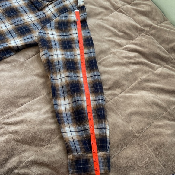 Carhartt Long Sleeve Flannel Shirt Men’s Size Large Button Down Comfy Cozy - Picture 9 of 9